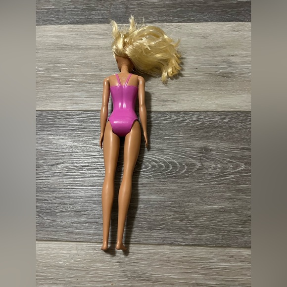 Lot Of Four Barbies - Picture 9 of 14